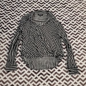 🌵3 for $20 SALE: Black and white stripe blouse